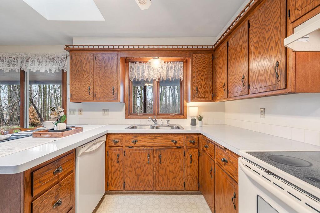 Photo of N9237 County Road N Rd, Appleton, WI 54915 (MLS # 50323799)