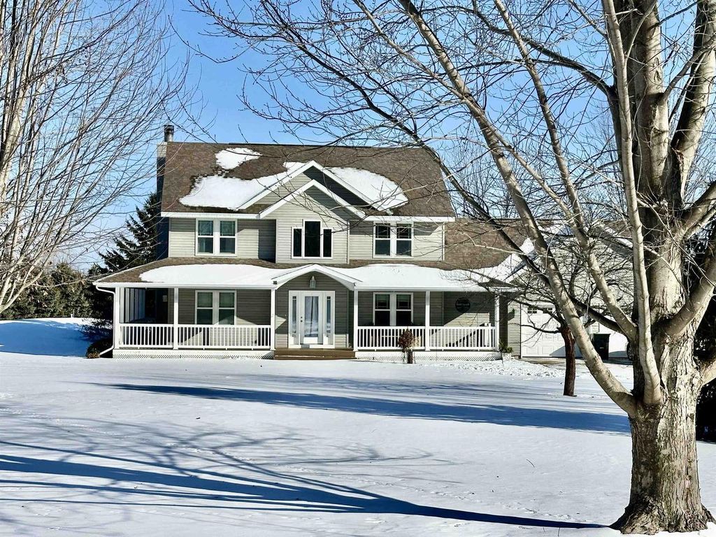 Photo of N9026 Hickory Point ROAD, Beaver Dam, WI 53916 (MLS # 2015835)