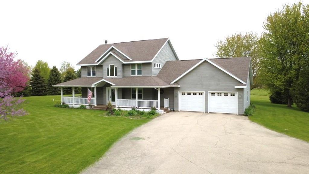 Photo of N9026 Hickory Point ROAD, Beaver Dam, WI 53916 (MLS # 2015835)