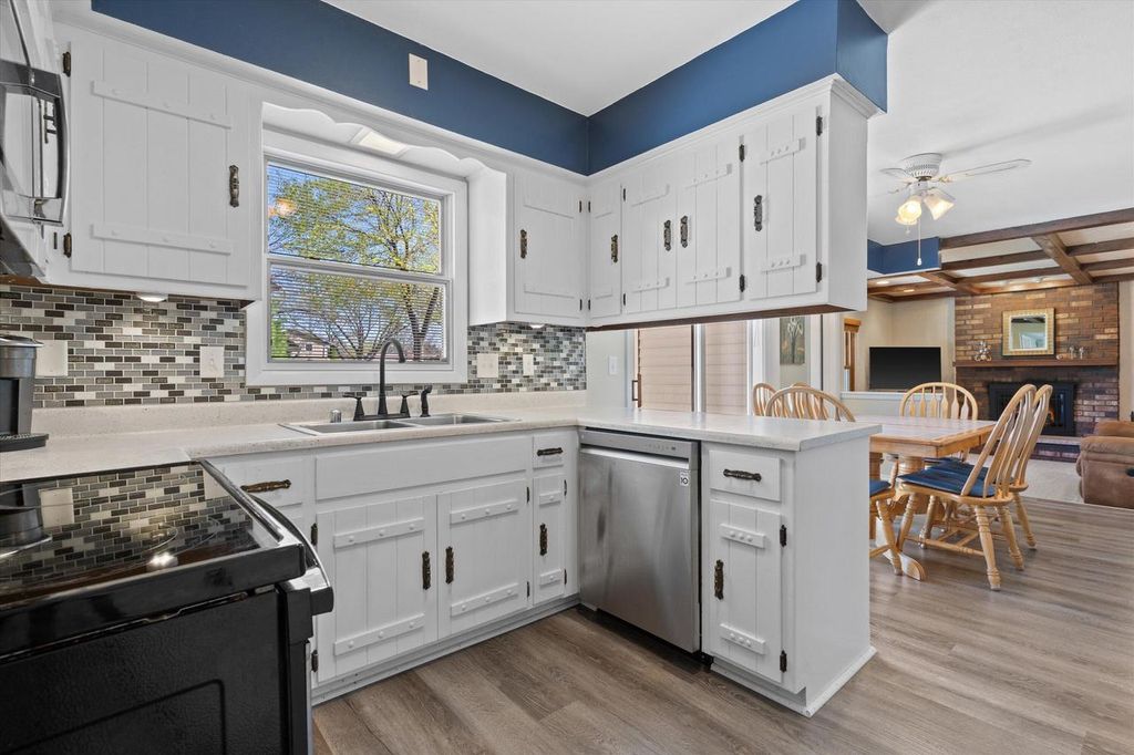 Photo of 15255 W Glenora COURT, New Berlin, WI 53151 (MLS # 1959427)