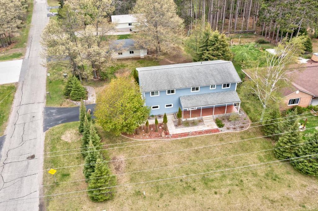 Photo of W656 Edwards AVENUE, Marinette, WI 54143 (MLS # 50326124)