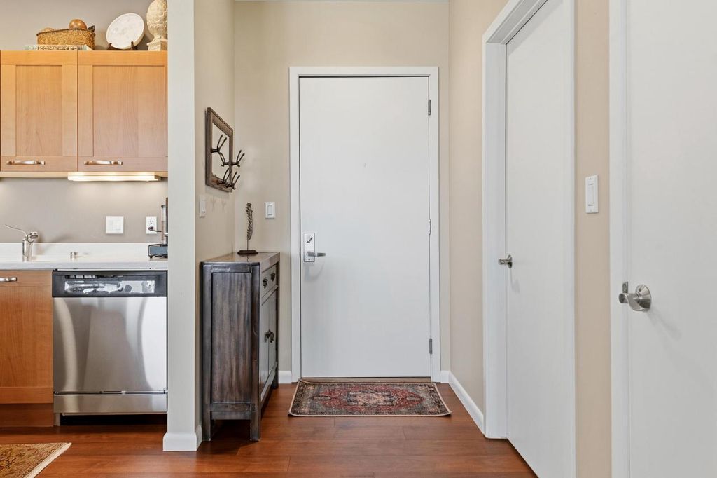 Photo of 1522 N Prospect AVENUE #1704, Milwaukee, WI 53202 (MLS # 1964165)