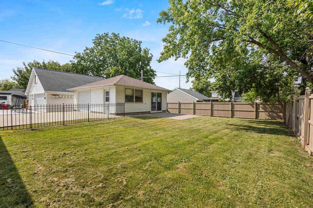 Photo of 720 2nd STREET, Menasha, WI 54952 (MLS # 50329805)