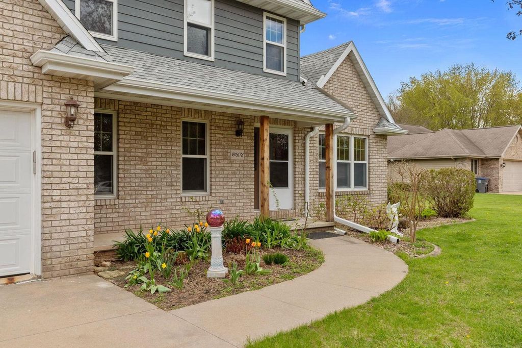 Photo of W6173 Long COURT, Appleton, WI 54914 (MLS # 50325034)