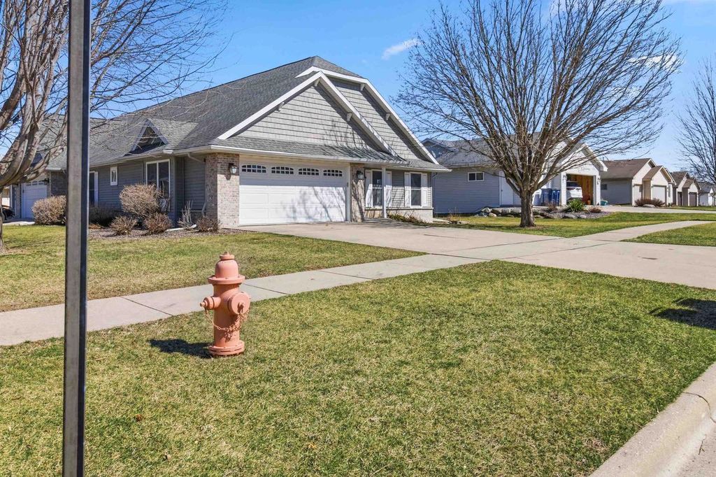 Photo of 4011 Greenbriar DRIVE #1, Janesville, WI 53546 (MLS # 2019273)