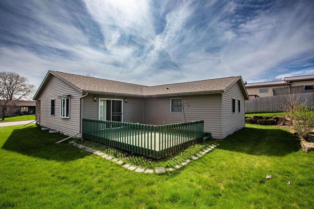 Photo of 506 Bray STREET, Dodgeville, WI 53533 (MLS # 2020510)