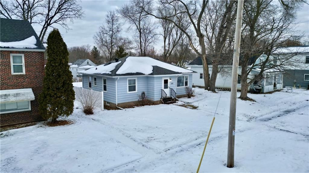Photo of 520 Fountain STREET, Eau Claire, WI 54703 (MLS # 1597603)