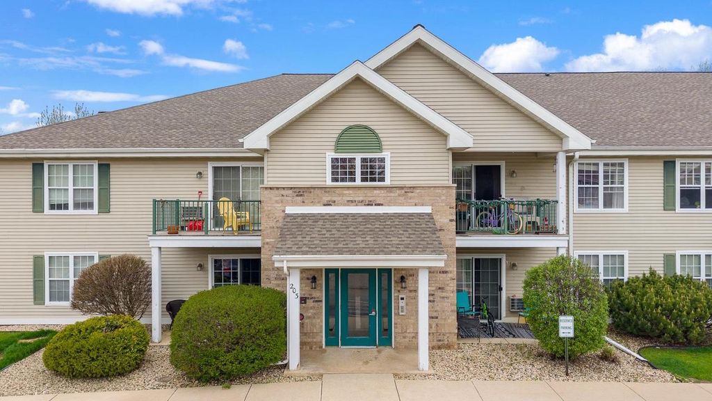 Photo of 203 Kearney WAY #304, Waunakee, WI 53597 (MLS # 2021820)