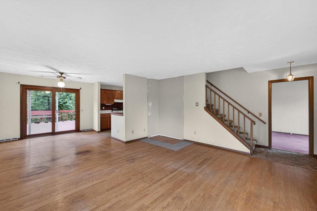 Photo of 1605 Maple STREET, Middleton, WI 53562 (MLS # 2025917)