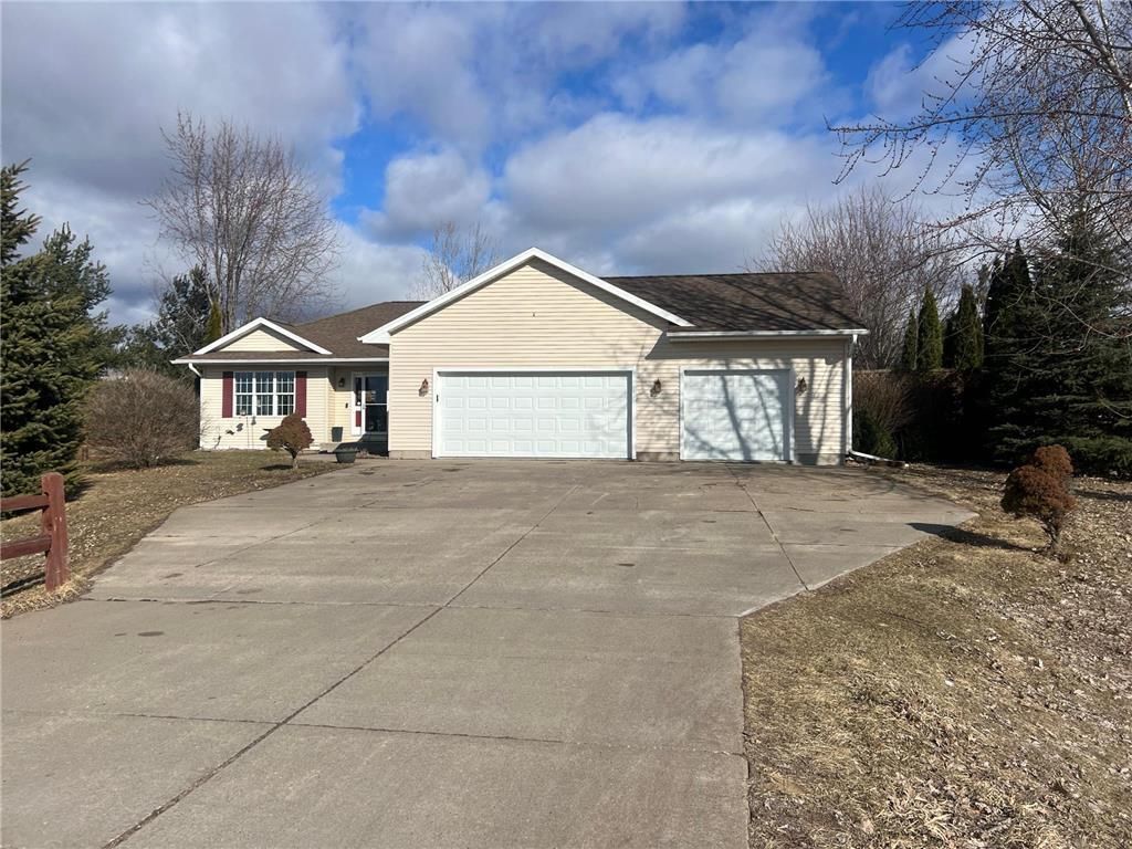 Photo of 875 161st STREET, Hammond, WI 54015 (MLS # 7034356)