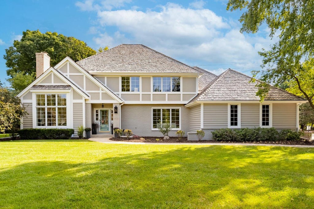 Photo of 11528 N Settlement DRIVE, Mequon, WI 53092 (MLS # 1979419)