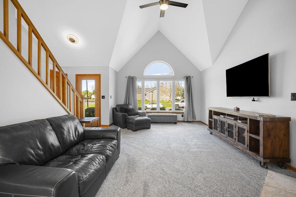 Photo of W143N9776 Ridgewood LANE, Germantown, WI 53022 (MLS # 1961016)
