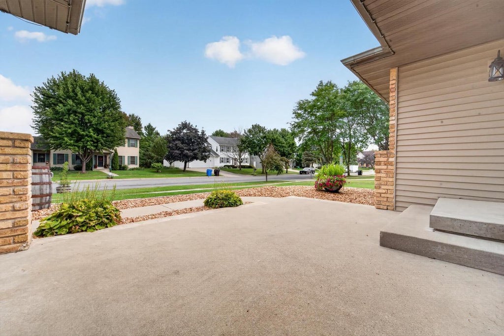 Photo of 408 Pinehurst DRIVE, Waunakee, WI 53597 (MLS # 2032232)