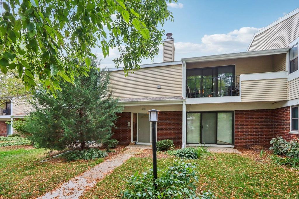 Photo of 5506 Century AVENUE #1, Middleton, WI 53562 (MLS # 2014932)