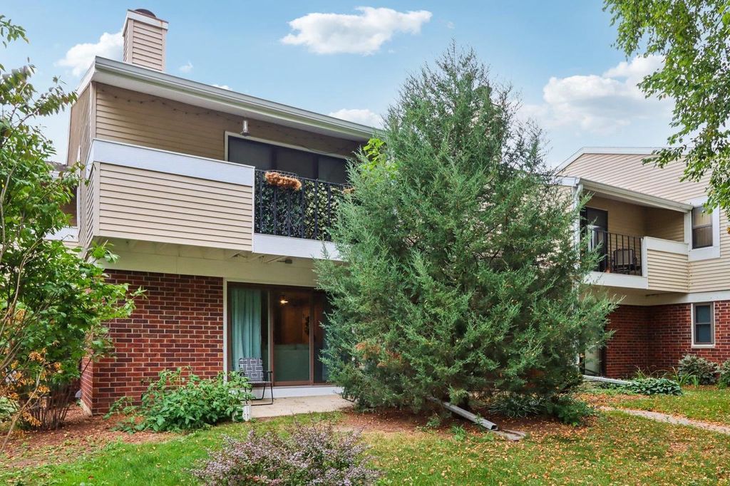 Photo of 5506 Century AVENUE #1, Middleton, WI 53562 (MLS # 2014932)