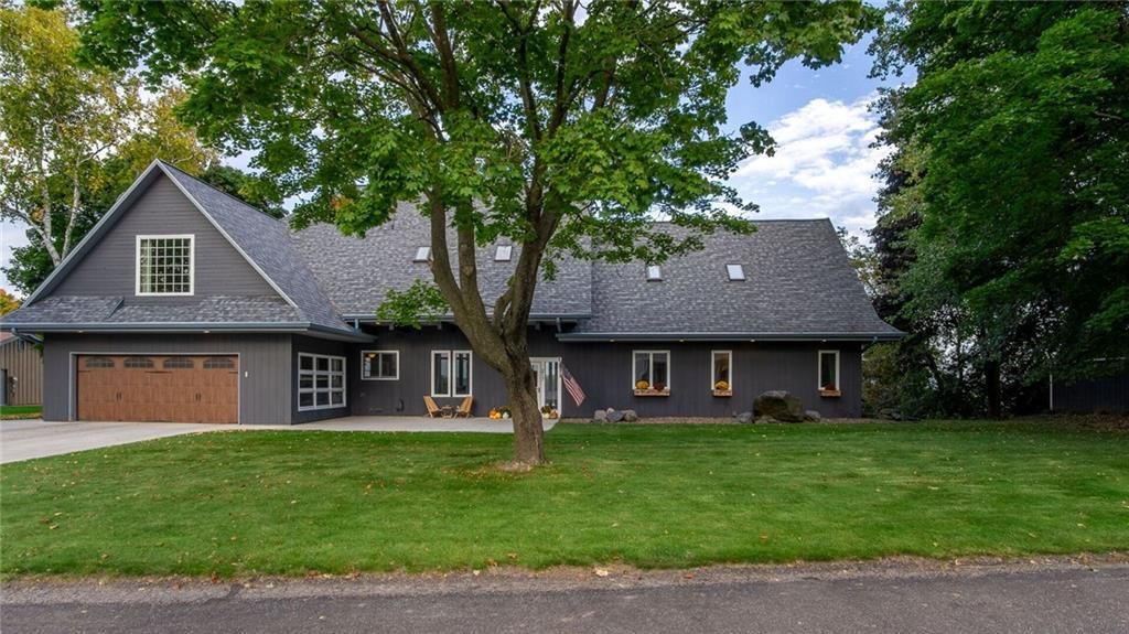 Photo of 217 Skyline DRIVE, Eau Claire, WI 54703 (MLS # 1596153)