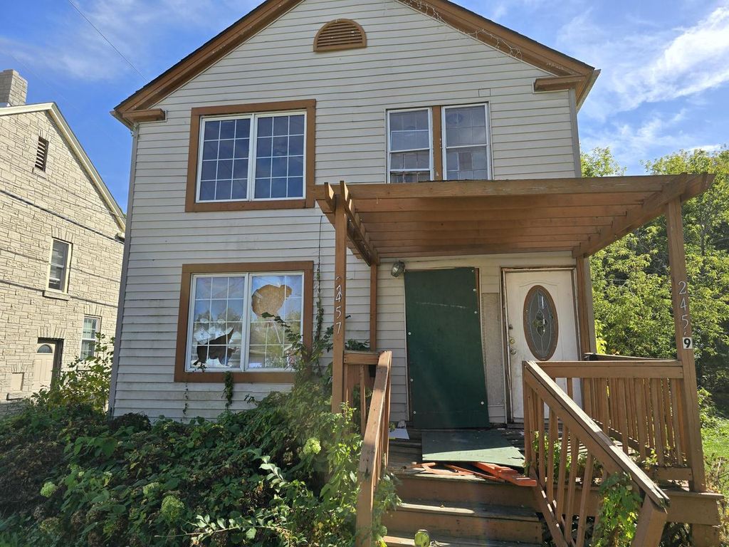 Photo of 2457 W Congress STREET #2459, Milwaukee, WI 53209 (MLS # 1938163)