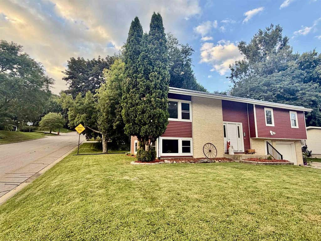Photo of 790 Parkview DRIVE, Richland Center, WI 53581 (MLS # 2031378)