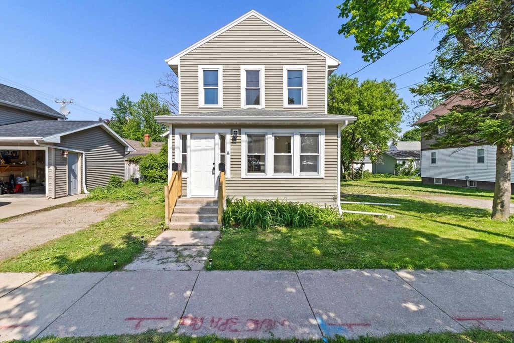 Photo of 714 N Bateman STREET, Appleton, WI 54911 (MLS # 50329411)