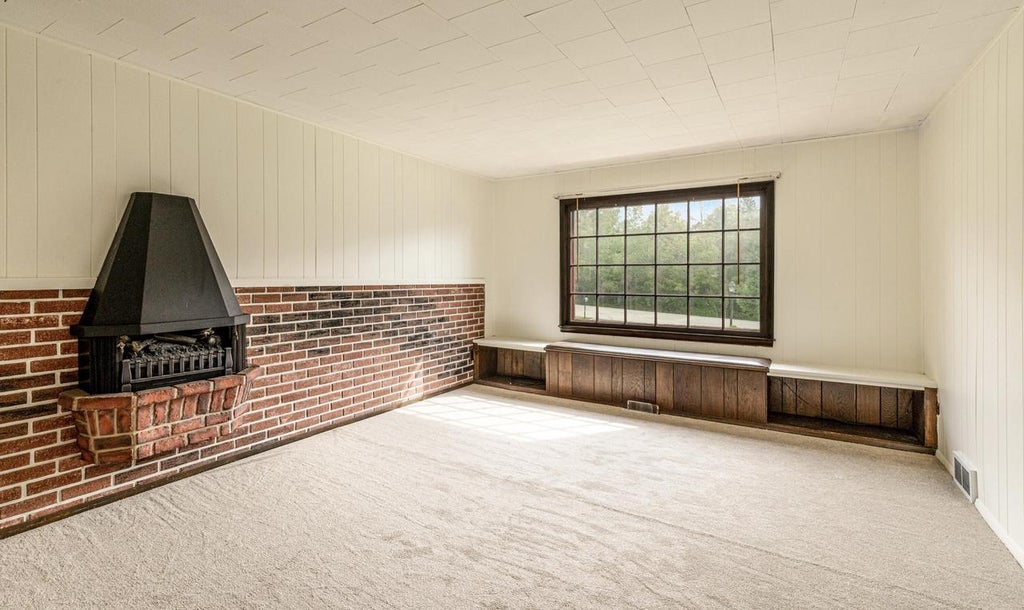 Photo of W213N10189 Beech DRIVE, Colgate, WI 53017 (MLS # 1980535)
