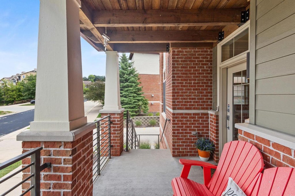Photo of 21 Halite WAY, Fitchburg, WI 53711 (MLS # 2031185)