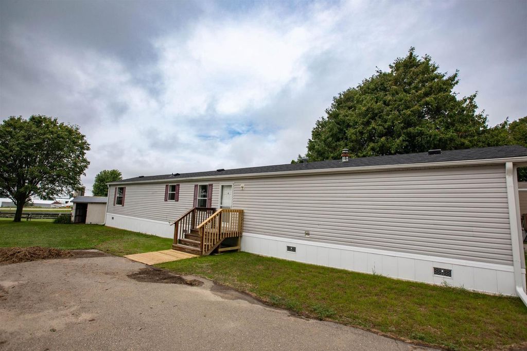 Photo of 30972 County Road XX #4, Platteville, WI 53818 (MLS # 2021776)