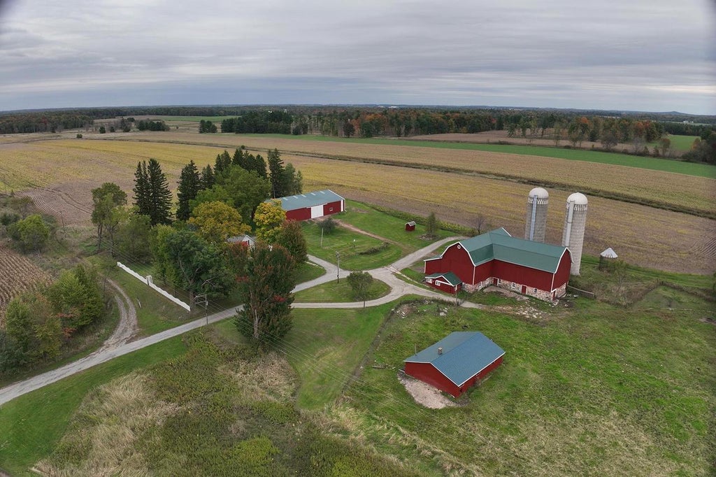 Photo of N6722 County Road G, Neillsville, WI 54456 (MLS # 22604812)
