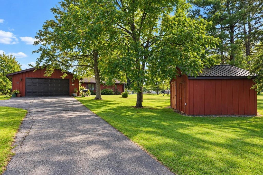 Photo of N161 Cedar Springs CIRCLE, Neshkoro, WI 54960 (MLS # 50333464)