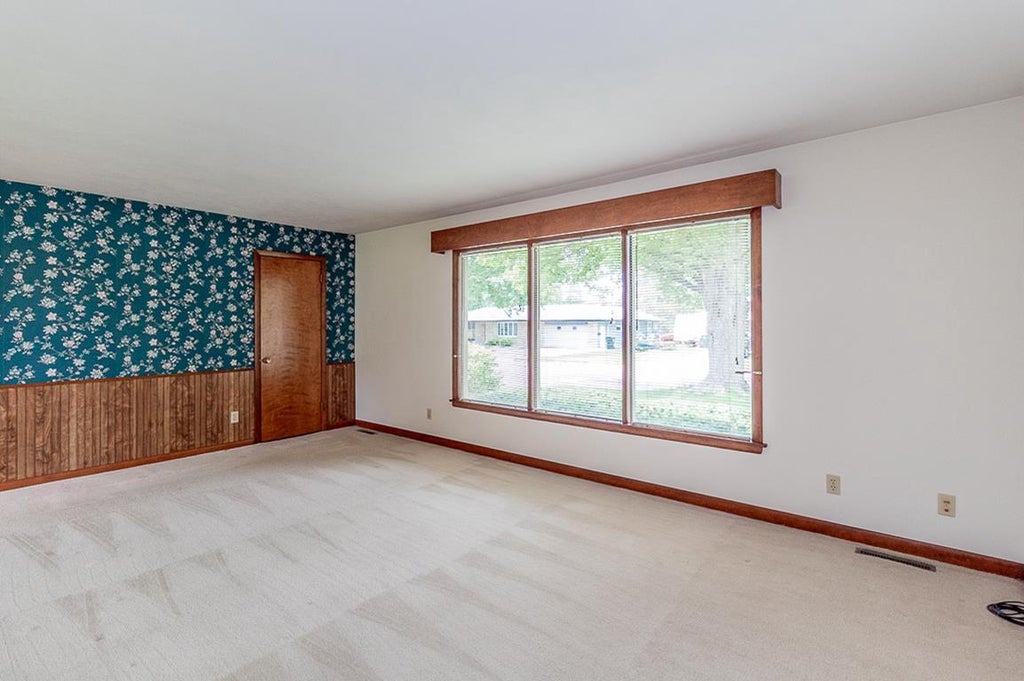Photo of 1808 Nassau STREET, New London, WI 54961 (MLS # 50330881)