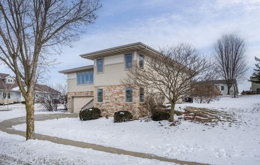 Photo of 1401 Waldorf BOULEVARD, Madison, WI 53719 (MLS # 2015814)
