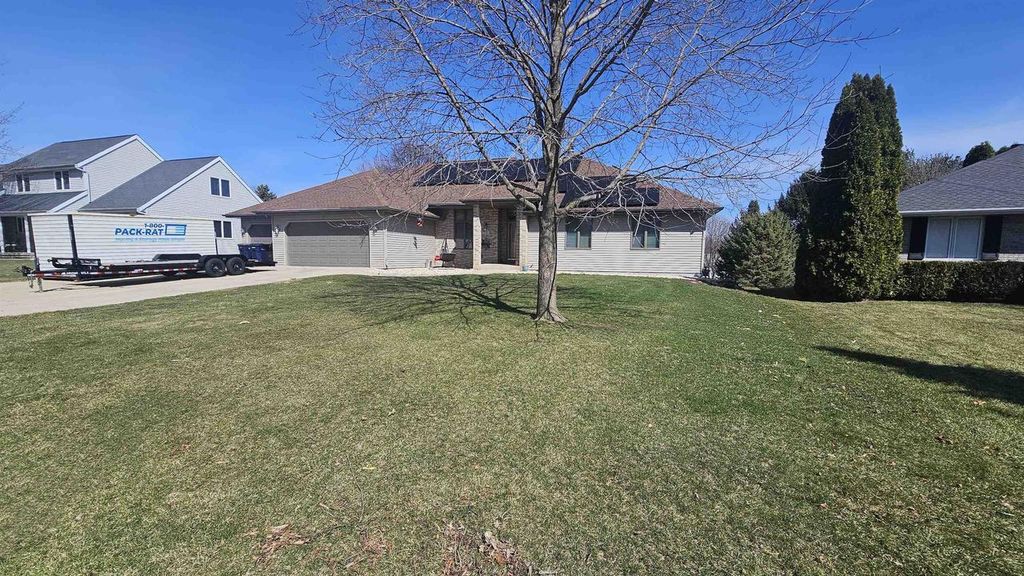 Photo of 720 Waveland ROAD, Janesville, WI 53548 (MLS # 2018767)