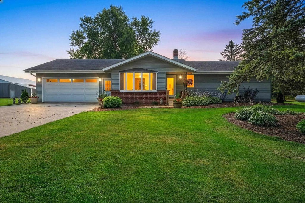Photo of N11424 Jepson ROAD, Clintonville, WI 54929 (MLS # 50330041)