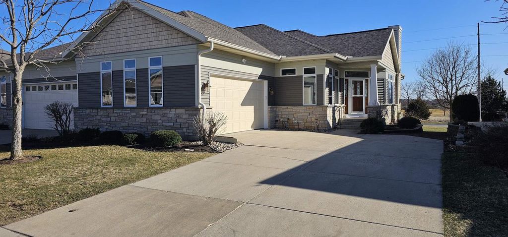 Photo of 440 Grandview DRIVE, Waunakee, WI 53597 (MLS # 2019418)