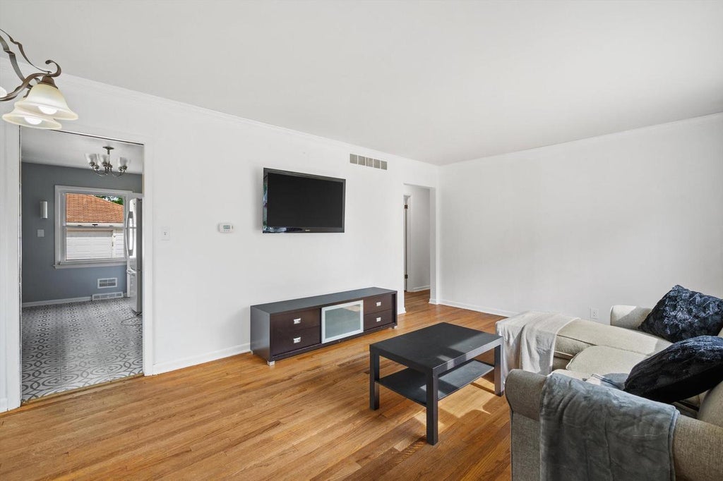 Photo of 3905 N 93rd STREET, Milwaukee, WI 53222 (MLS # 1967073)