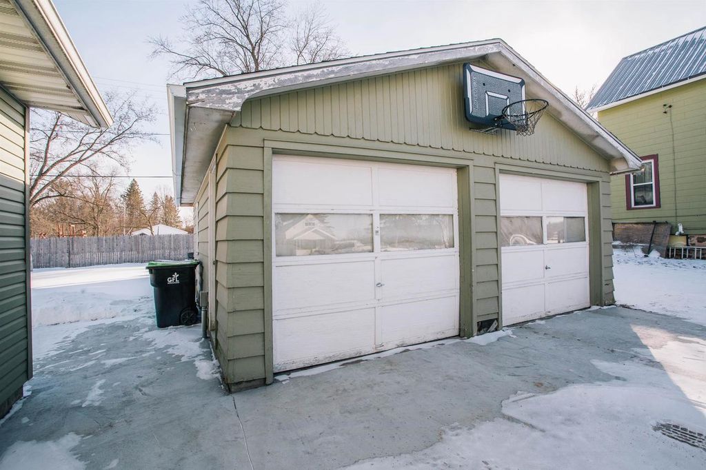 Photo of 332 S Main STREET, Granton, WI 54436 (MLS # 22600310)