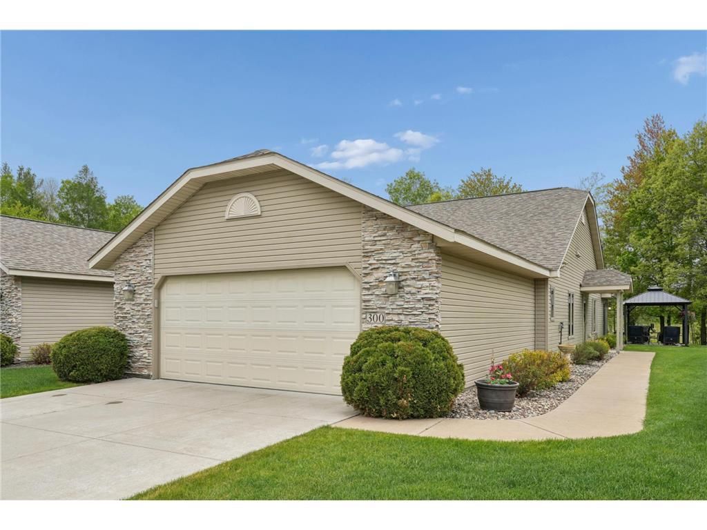 Photo of 300 Deer PATH #5, Osceola, WI 54020 (MLS # 7073430)