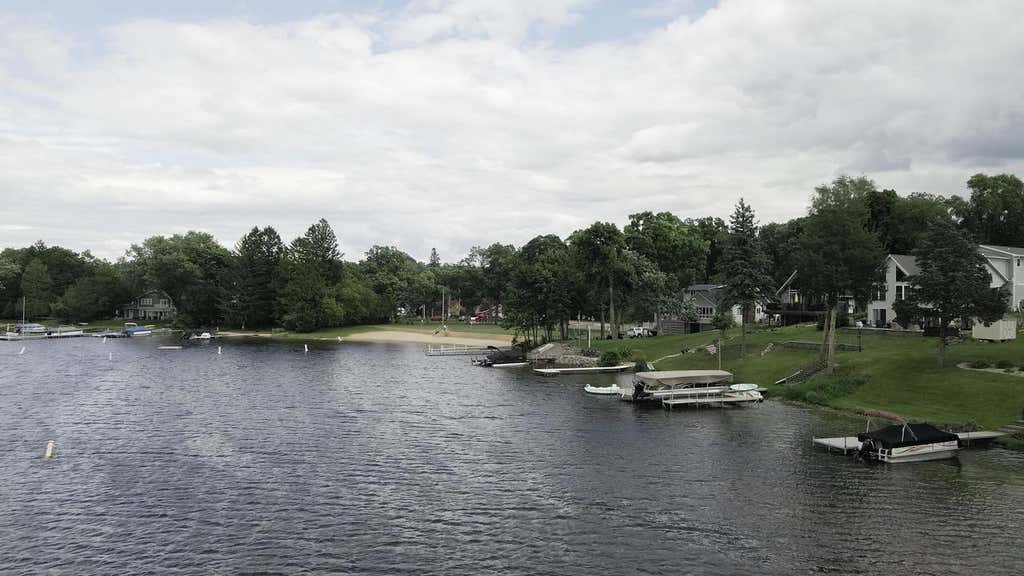 Photo of 33197 S Lakeshore DRIVE, Burlington, WI 53105 (MLS # 1968251)