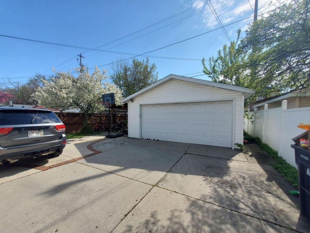 Photo of 1460 S 80th STREET #1462, West Allis, WI 53214 (MLS # 1960324)