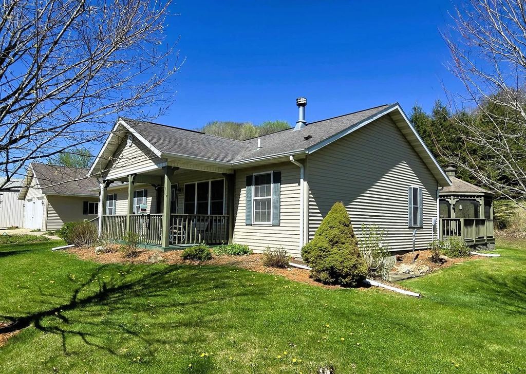 Photo of 41498 S Sleepy Hollow ROAD, Gays Mills, WI 54631 (MLS # 2014260)