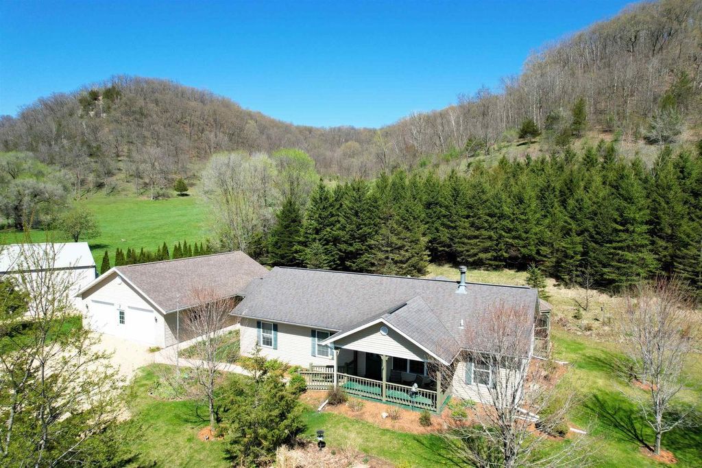 Photo of 41498 S Sleepy Hollow ROAD, Gays Mills, WI 54631 (MLS # 2014260)