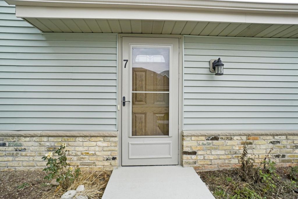 Photo of 3646 E Barbara COURT #7, Oak Creek, WI 53154 (MLS # 1942984)