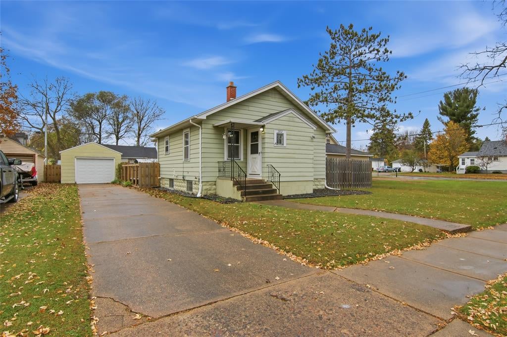 Photo of 2852 5th STREET, Eau Claire, WI 54703 (MLS # 1606288)