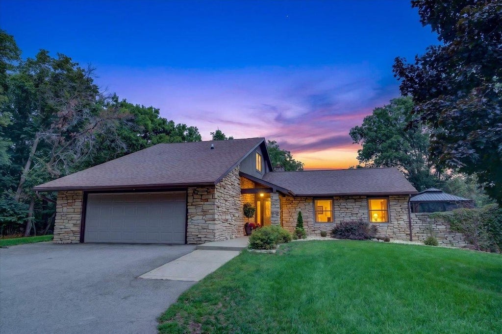Photo of 2670 N Britt ROAD, Janesville, WI 53548 (MLS # 2032302)