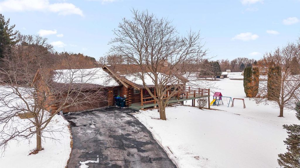 Photo of W8733 Niblick ROAD, Beaver Dam, WI 53916 (MLS # 2016313)