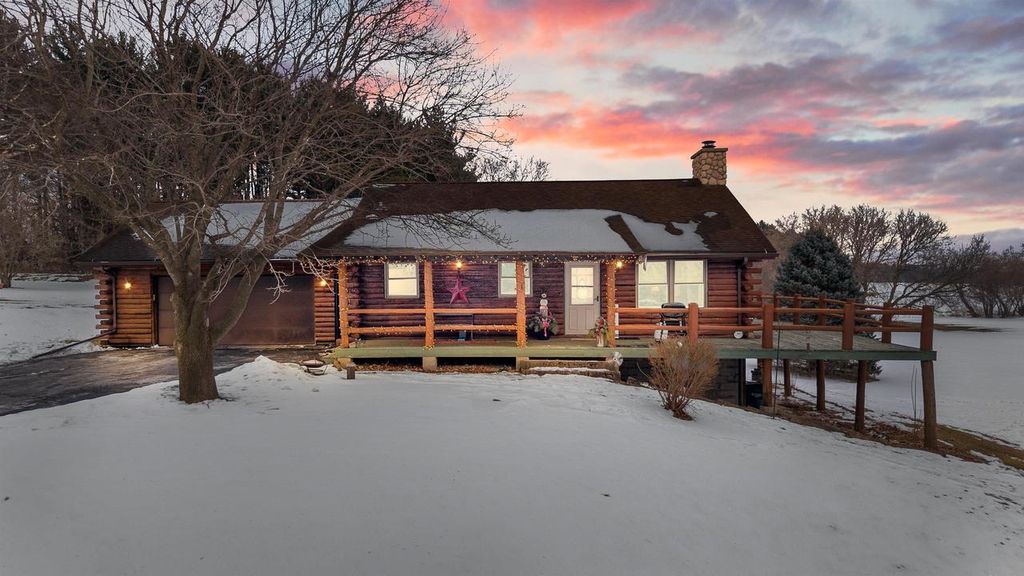 Photo of W8733 Niblick ROAD, Beaver Dam, WI 53916 (MLS # 2016313)