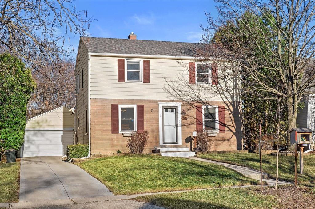 Photo of 2858 S 53rd STREET, Milwaukee, WI 53219 (MLS # 1954935)