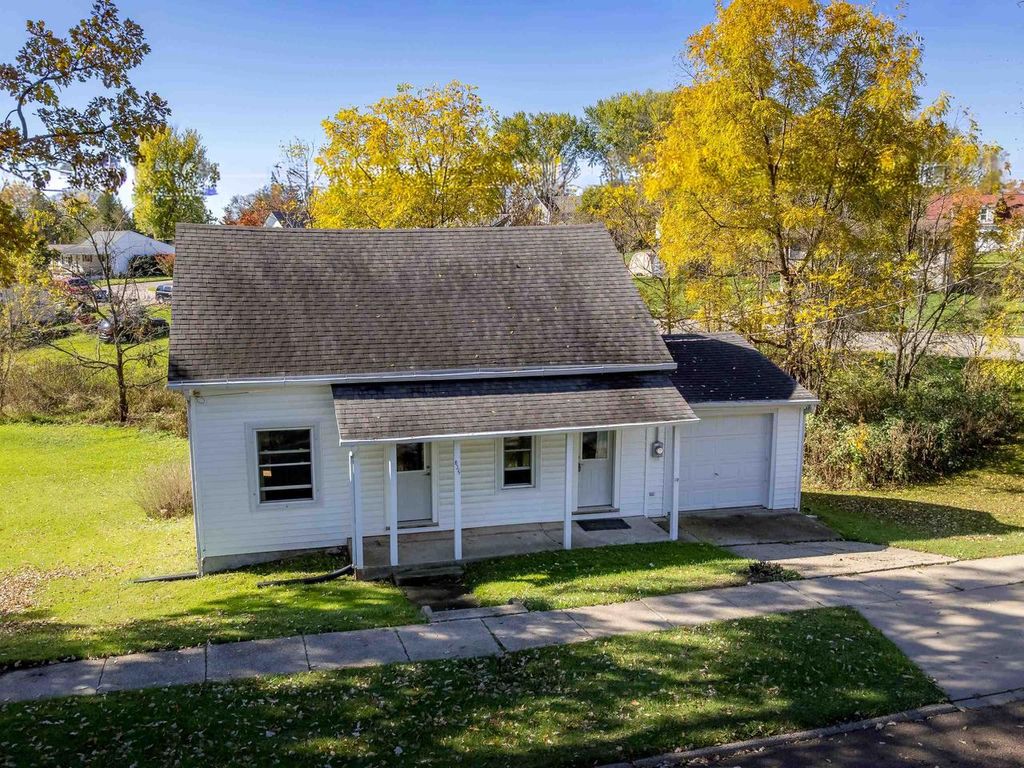 Photo of 825 Mill STREET, Hillsboro, WI 54634 (MLS # 2011016)