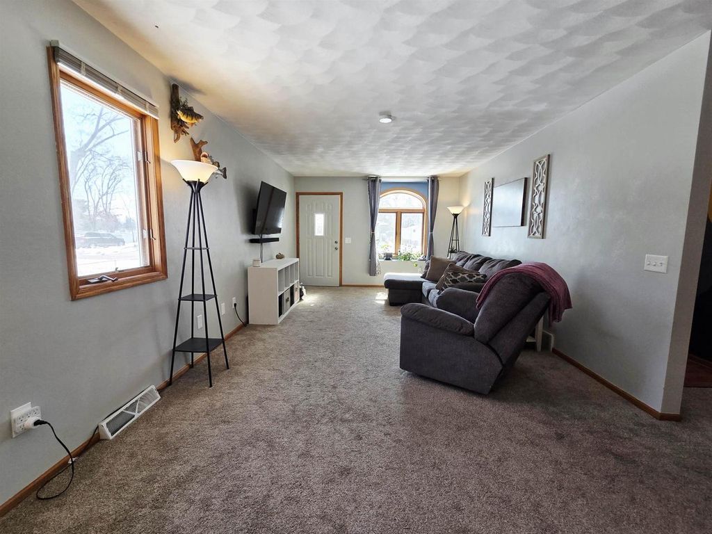 Photo of 304 Breezy Point DRIVE, Pardeeville, WI 53954 (MLS # 2018859)