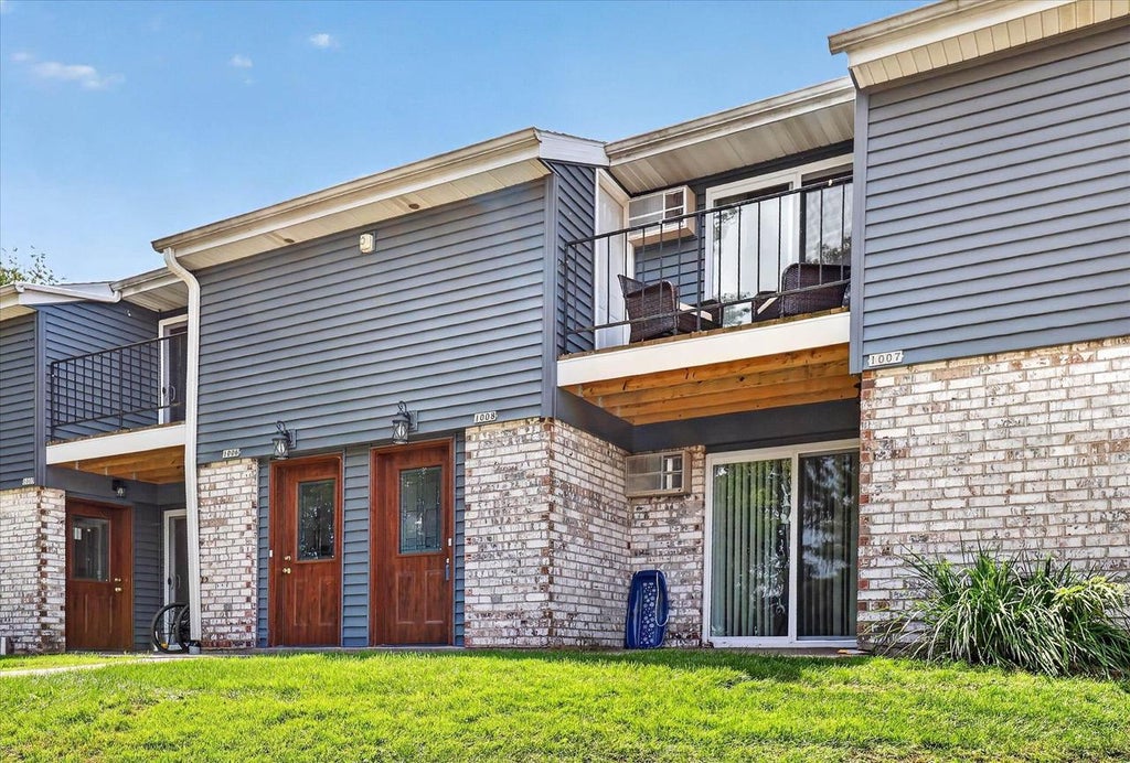 Photo of 1008 Whispering Pines WAY #1008, Fitchburg, WI 53713 (MLS # 2031299)