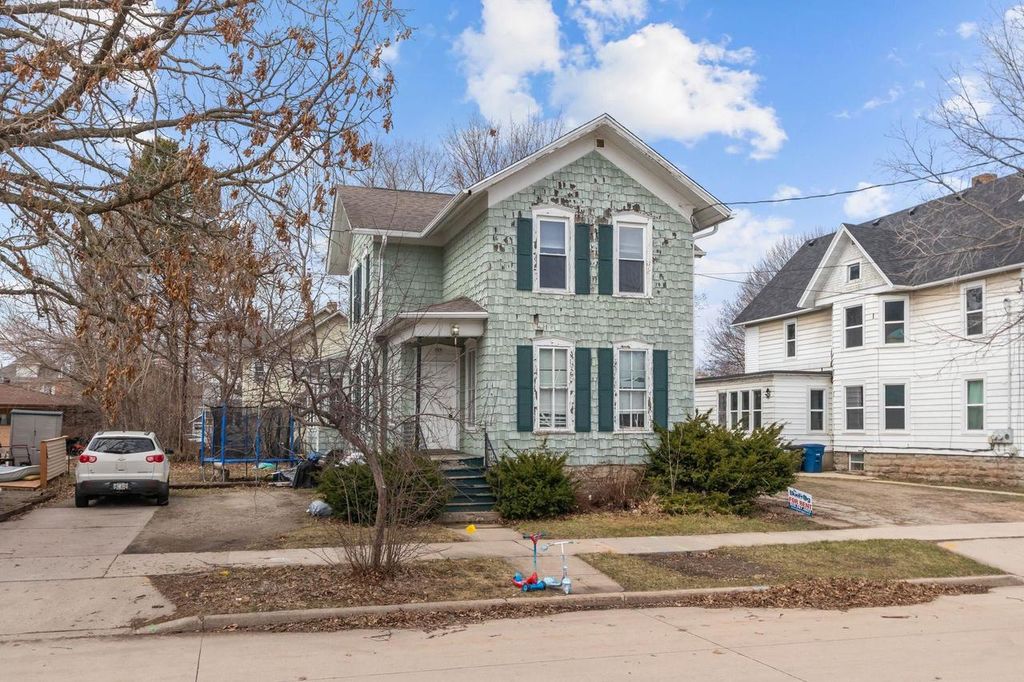 Photo of 709 Franklin STREET, Oshkosh, WI 54901 (MLS # 50323090)